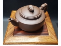 紫砂茶壶一个